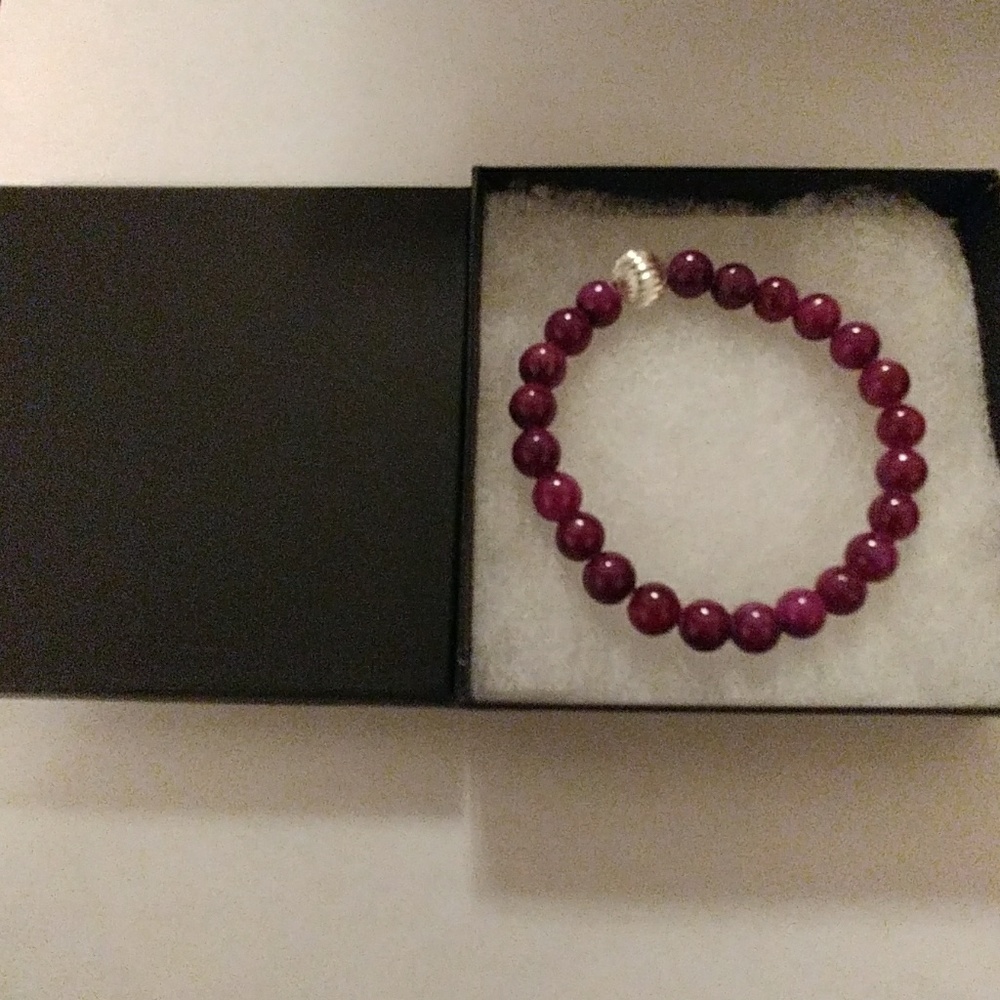 Violet Mountain Jade Stone Bracelet - Picture 7 of 8
